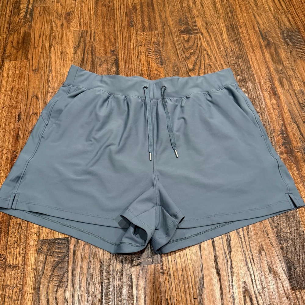 Old Navy High Waisted Powersoft 3.5” Shorts